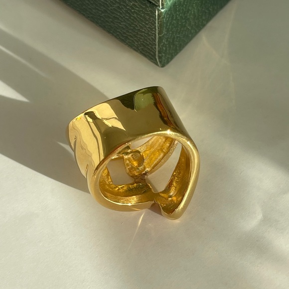 Thick stainless steel gold ring - Picture 6 of 6